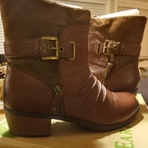 Size 10 Brown Leather Earth Origins Boots